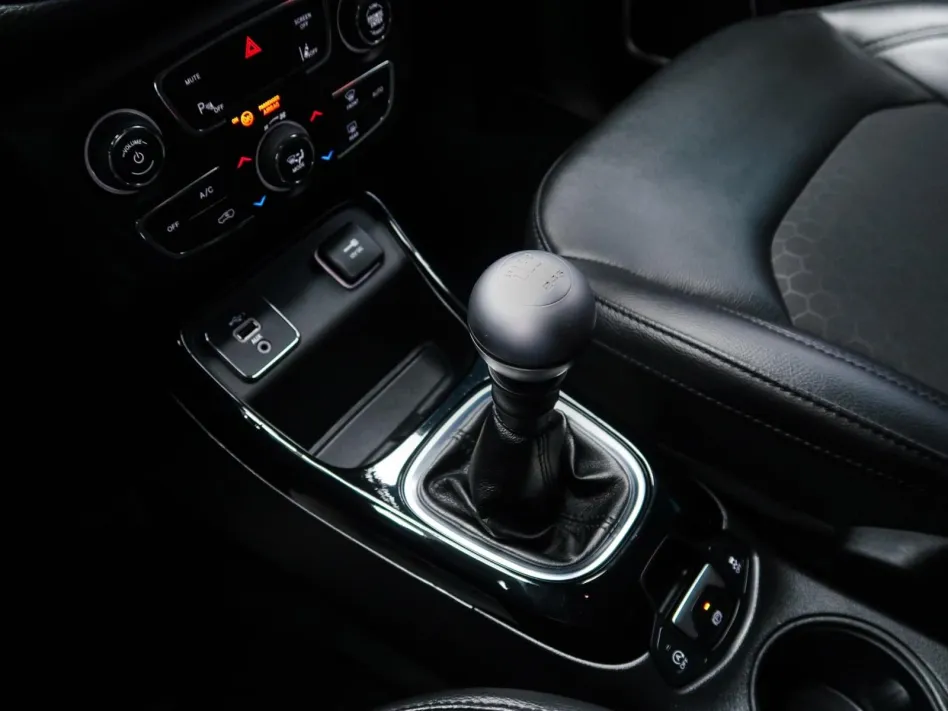 Jeep Compass 1.4 M AIR NIGHT EAGLE 2WD 140CV