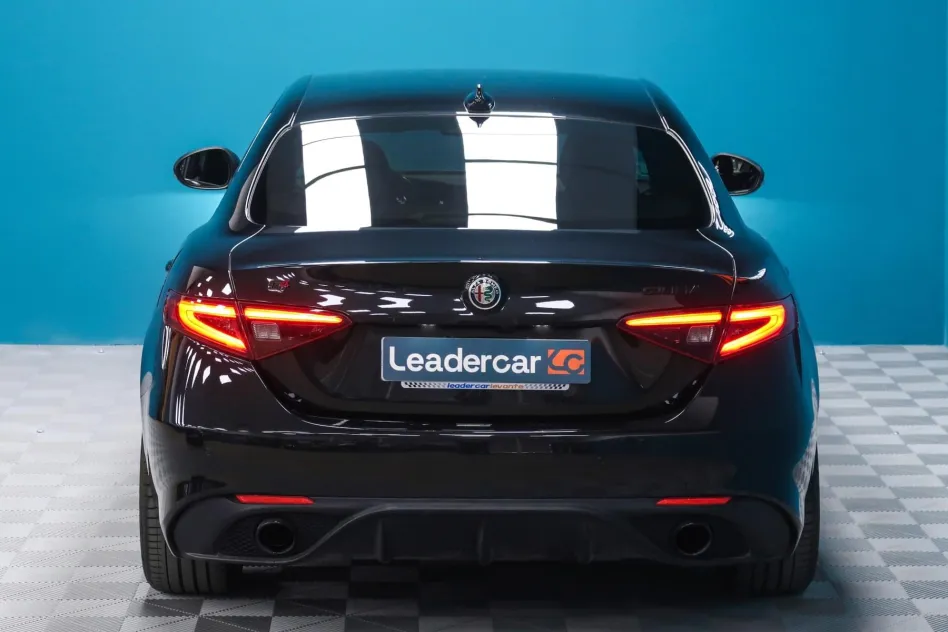 Alfa Romeo Giulia 2.0 GASOLINA 280CV VELOCE