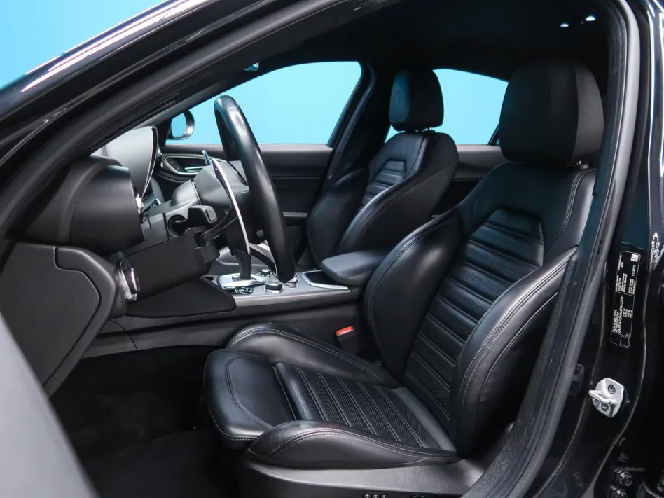 Alfa Romeo Giulia 2.0 GASOLINA 280CV VELOCE