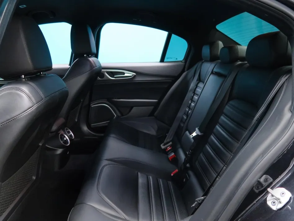 Alfa Romeo Giulia 2.0 GASOLINA 280CV VELOCE
