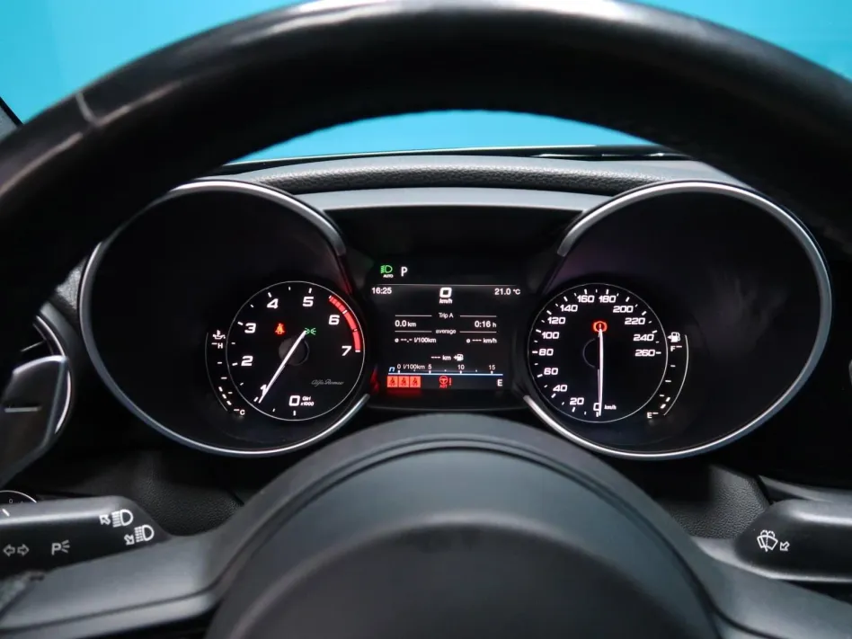 Alfa Romeo Giulia 2.0 GASOLINA 280CV VELOCE