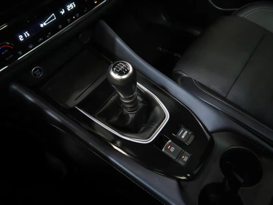 Nissan Qashqai DIG-T 140CV MHEV 4X2 TEKNA