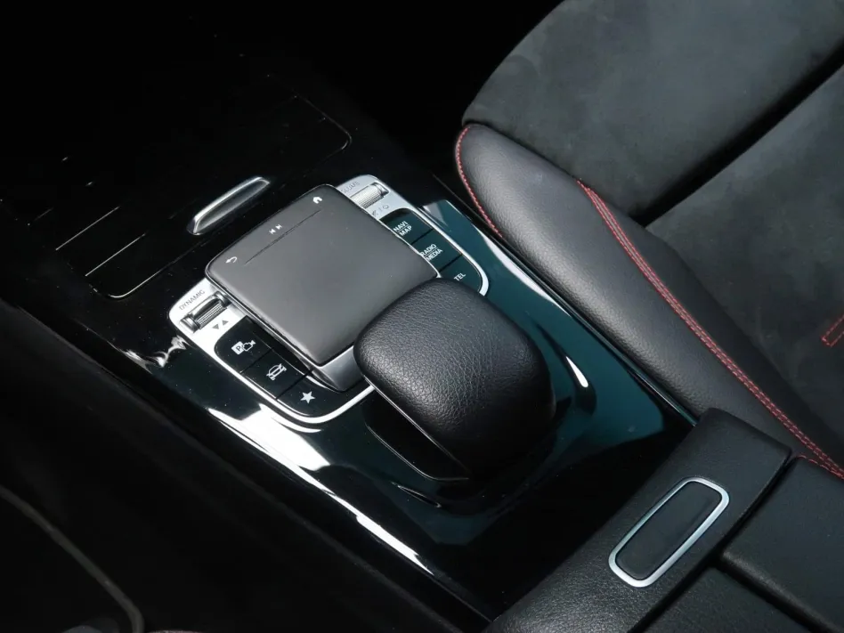 Mercedes-benz Cla 180 COUPE 136CV