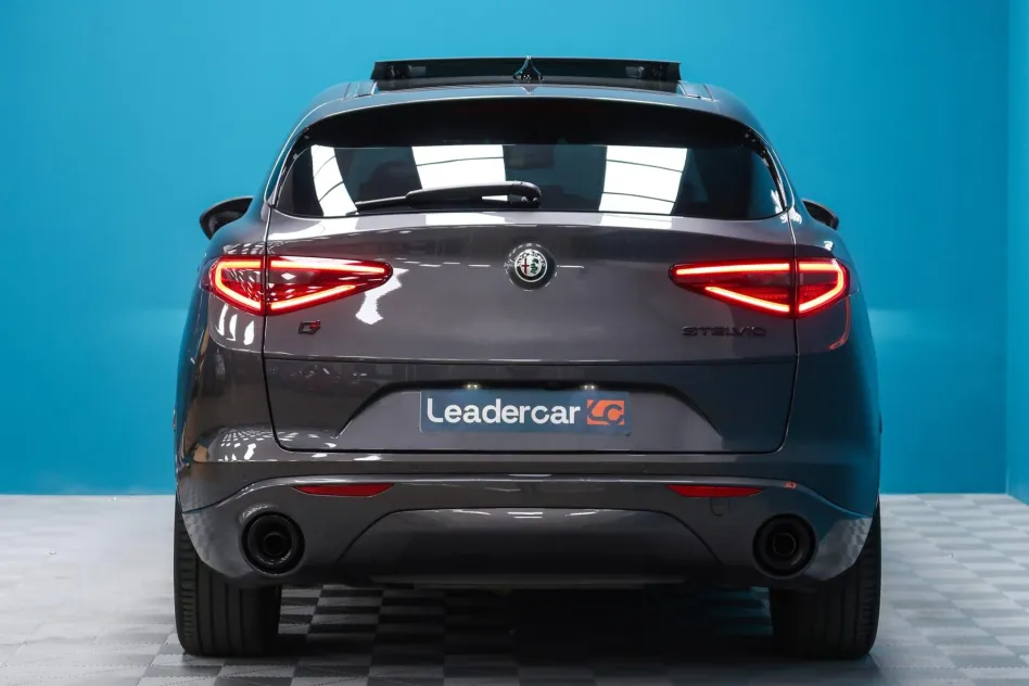 Alfa Romeo Stelvio 2.0 GASOLINA 280CV VELOCE