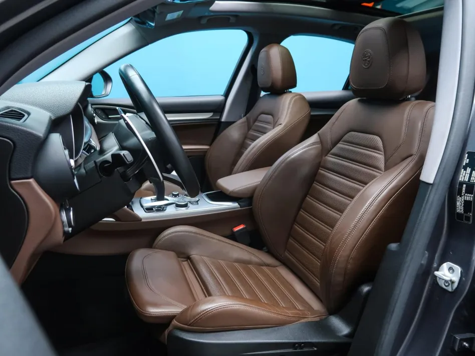 Alfa Romeo Stelvio 2.0 GASOLINA 280CV VELOCE