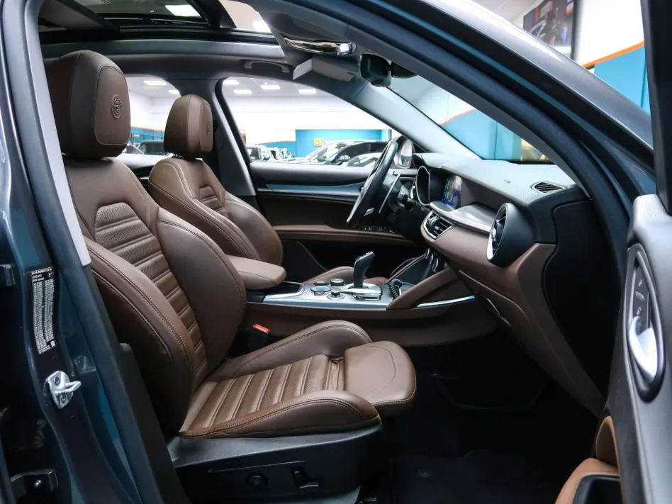 Alfa Romeo Stelvio 2.0 GASOLINA 280CV VELOCE