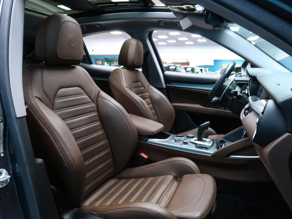 Alfa Romeo Stelvio 2.0 GASOLINA 280CV VELOCE