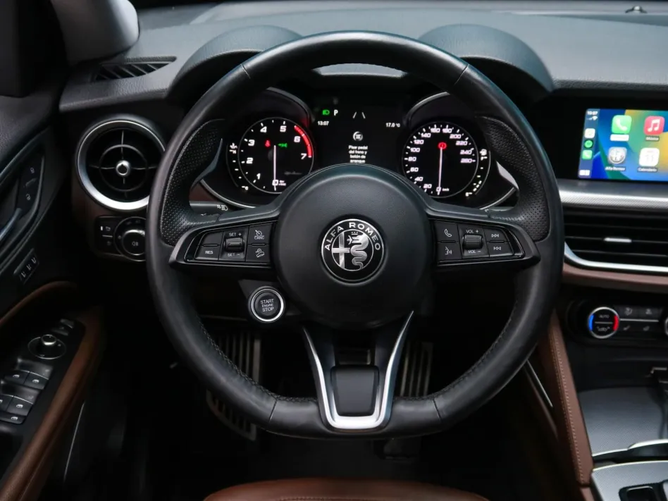 Alfa Romeo Stelvio 2.0 GASOLINA 280CV VELOCE