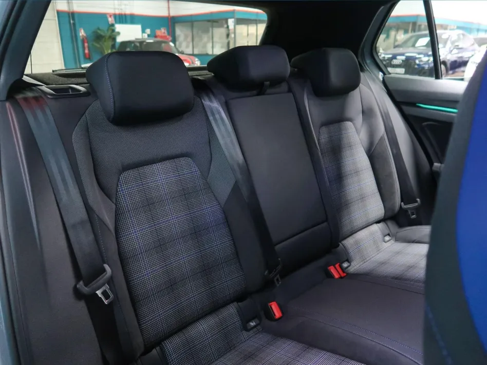 Volkswagen Golf 1.5 TSI 272CV DSG GTE
