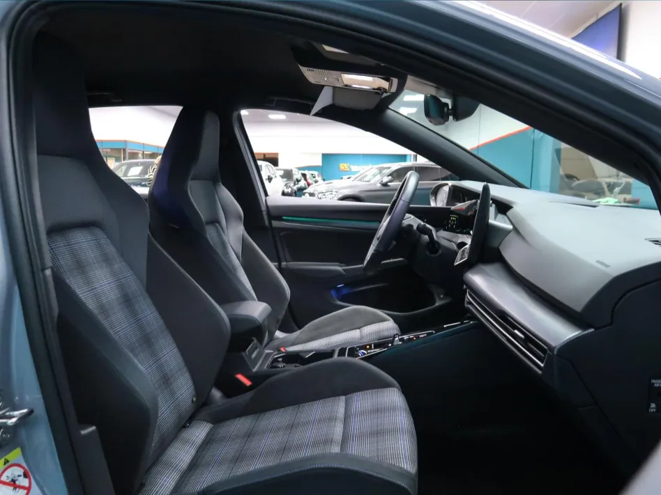 Volkswagen Golf 1.5 TSI 272CV DSG GTE