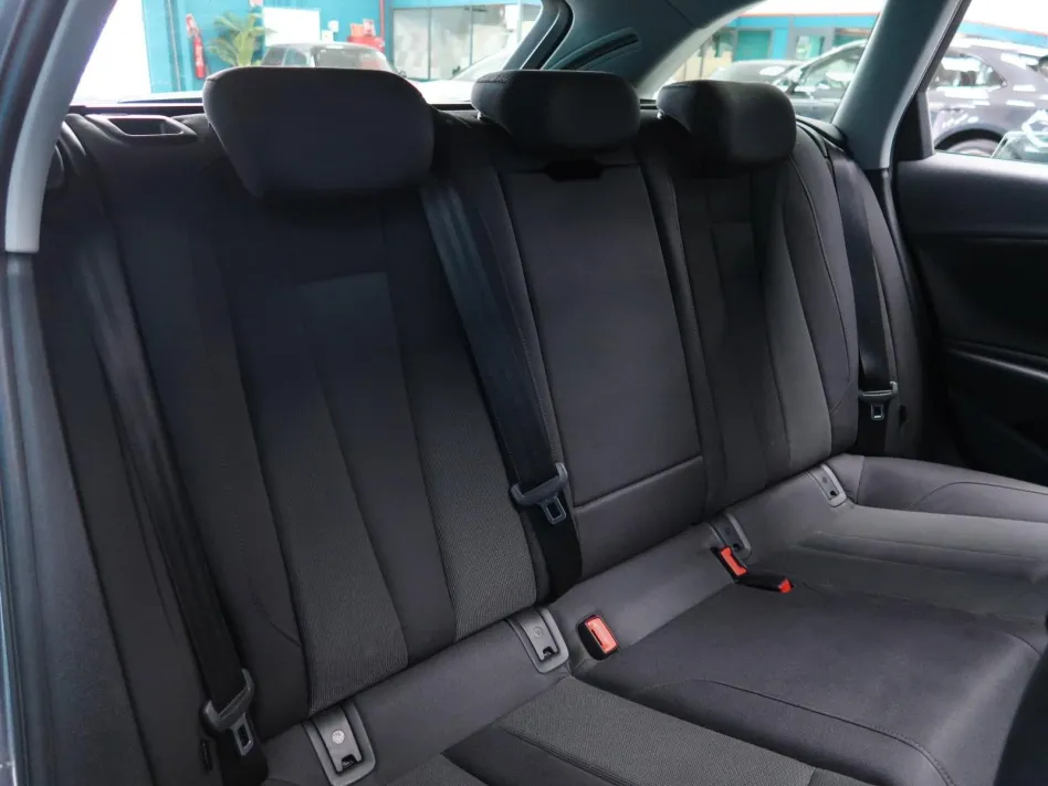 Audi A4 AVANT S LINE 35 TDI 163CV S TRONIC