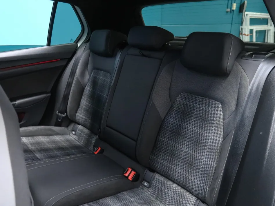 Volkswagen Golf GTD 2.0 TDI 200CV DSG