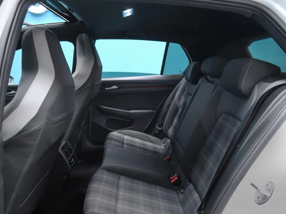 Volkswagen Golf GTD 2.0 TDI 200CV DSG