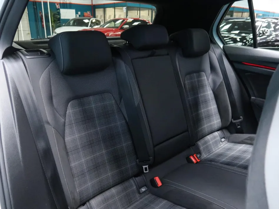 Volkswagen Golf GTD 2.0 TDI 200CV DSG