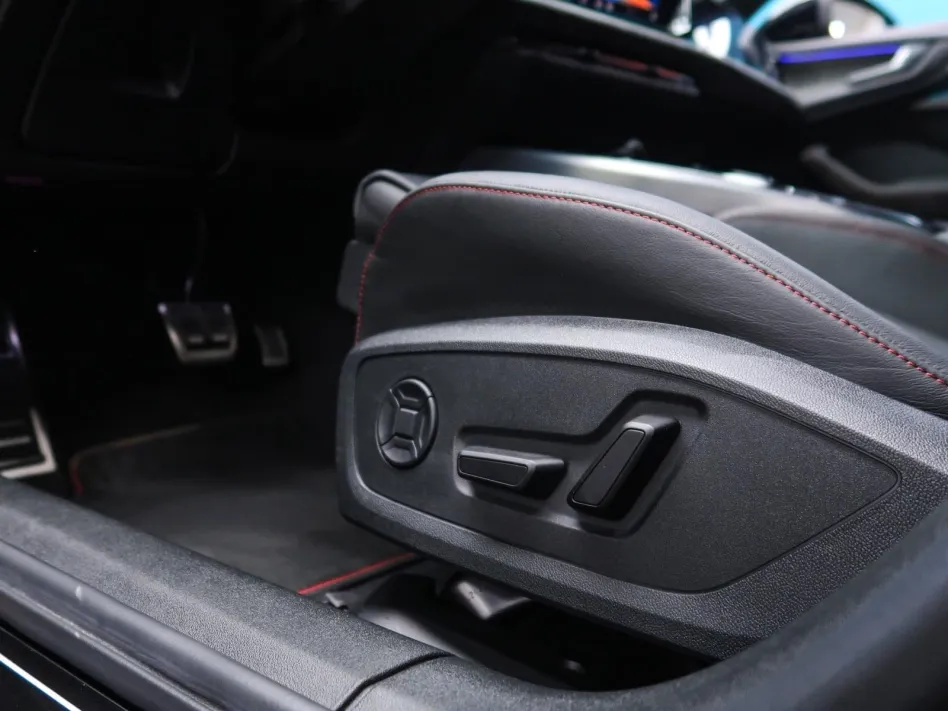 Audi A5 AVANT 367CV TFSI e BLACK LINE