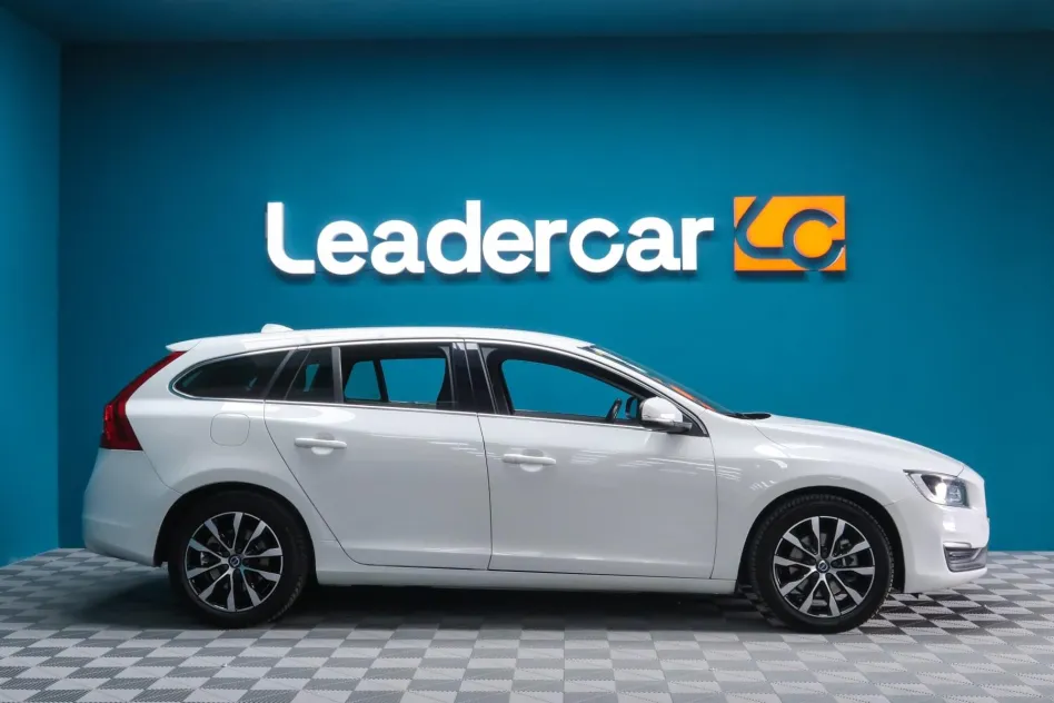 Volvo V60 D3 MOMENTUM 150CV