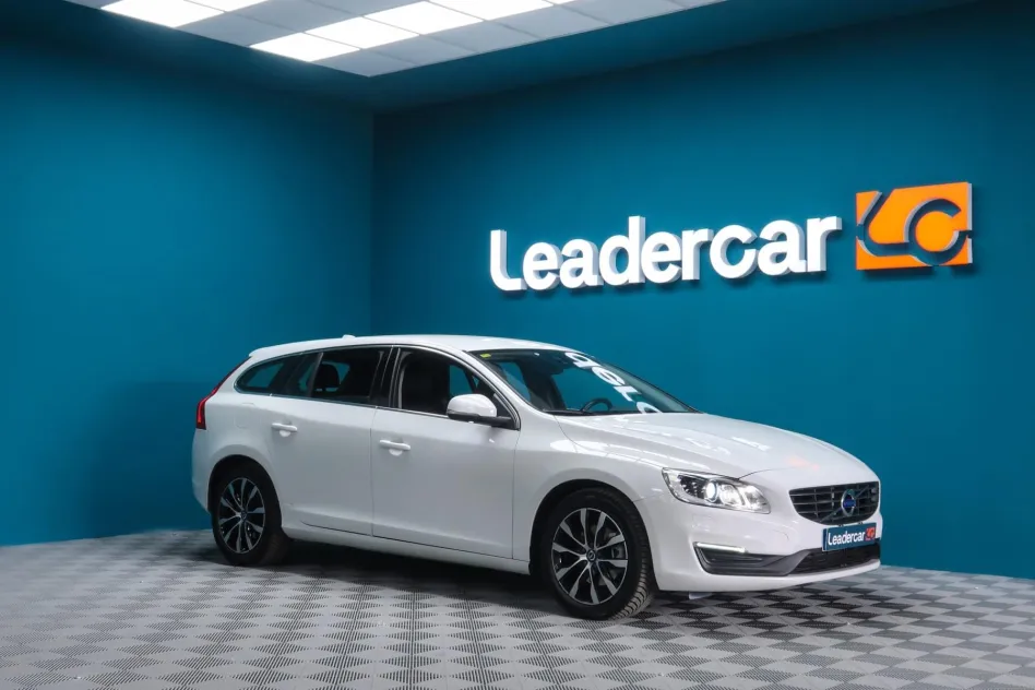 Volvo V60 D3 MOMENTUM 150CV