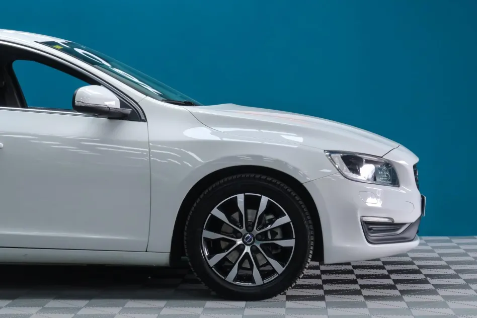 Volvo V60 D3 MOMENTUM 150CV