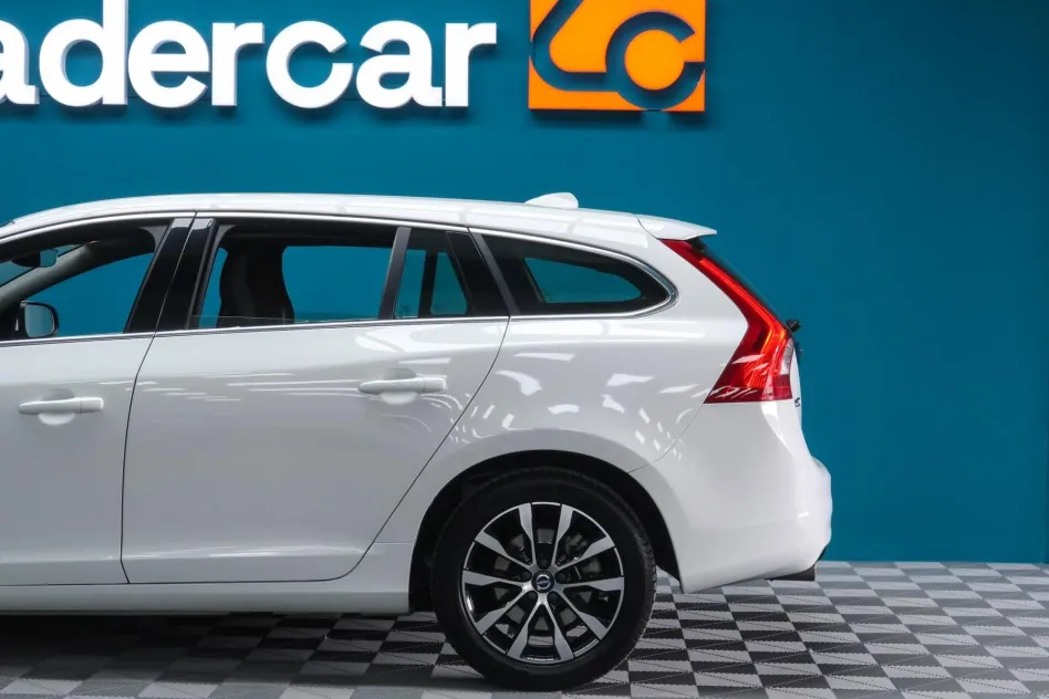 Volvo V60 D3 MOMENTUM 150CV