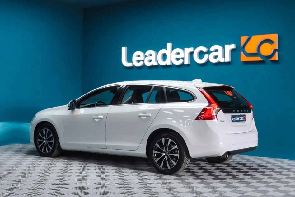 Volvo V60 D3 MOMENTUM 150CV