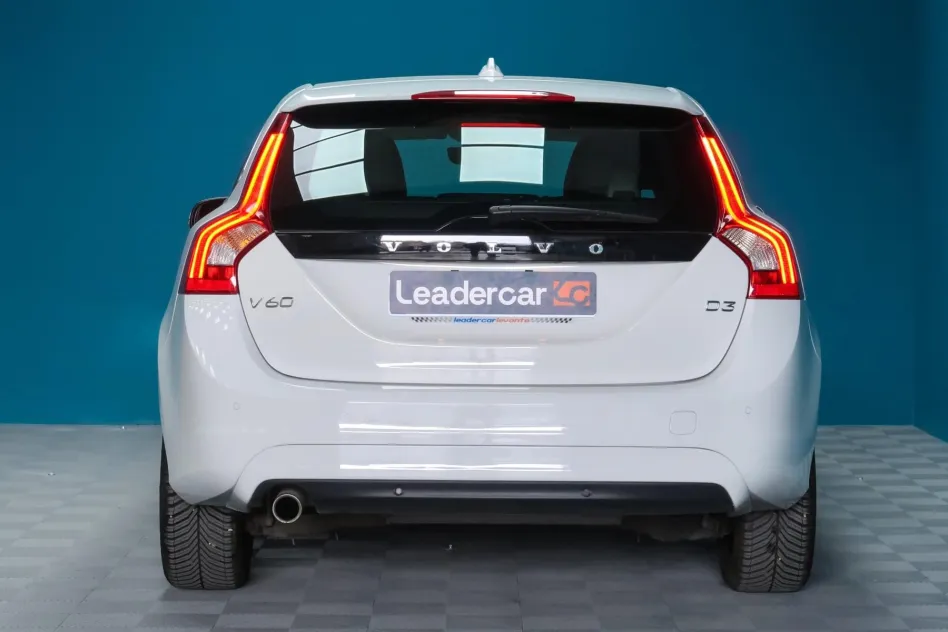 Volvo V60 D3 MOMENTUM 150CV