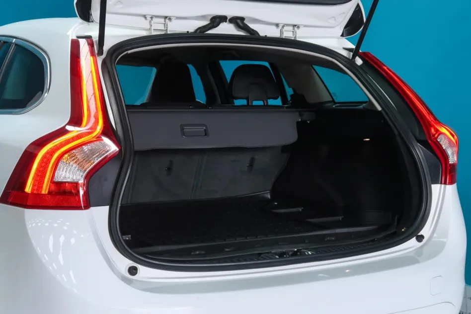 Volvo V60 D3 MOMENTUM 150CV