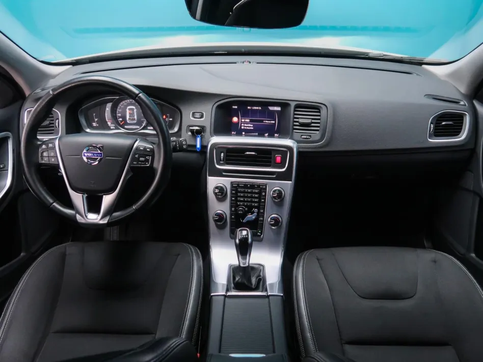 Volvo V60 D3 MOMENTUM 150CV