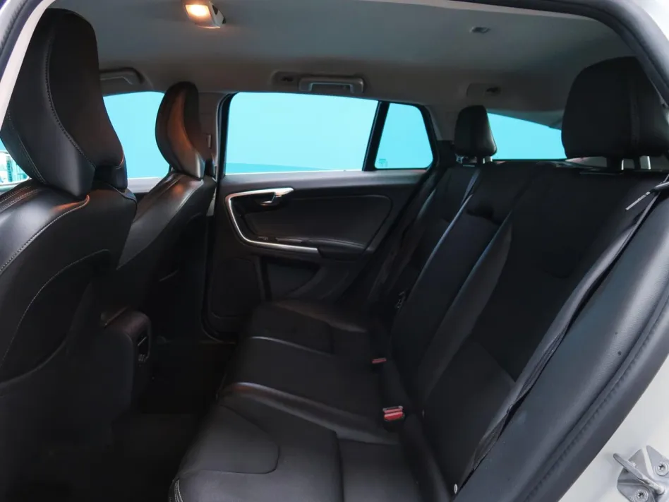 Volvo V60 D3 MOMENTUM 150CV
