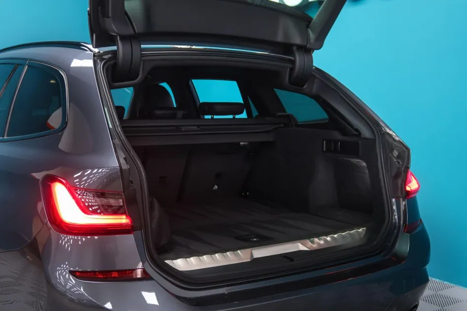 BMW Serie 3 320e  TOURING PACK M E DRIVE