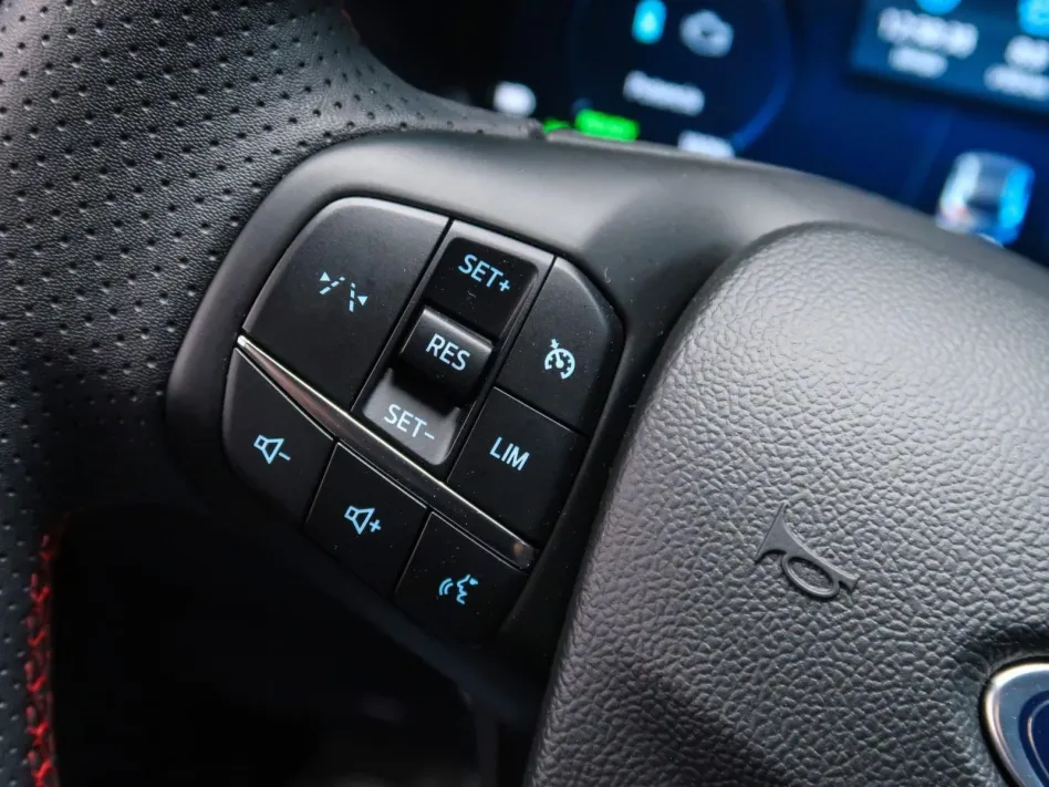Ford Kuga ST-LINE 2.5 DURATEC FHEV 180CV  AUTO