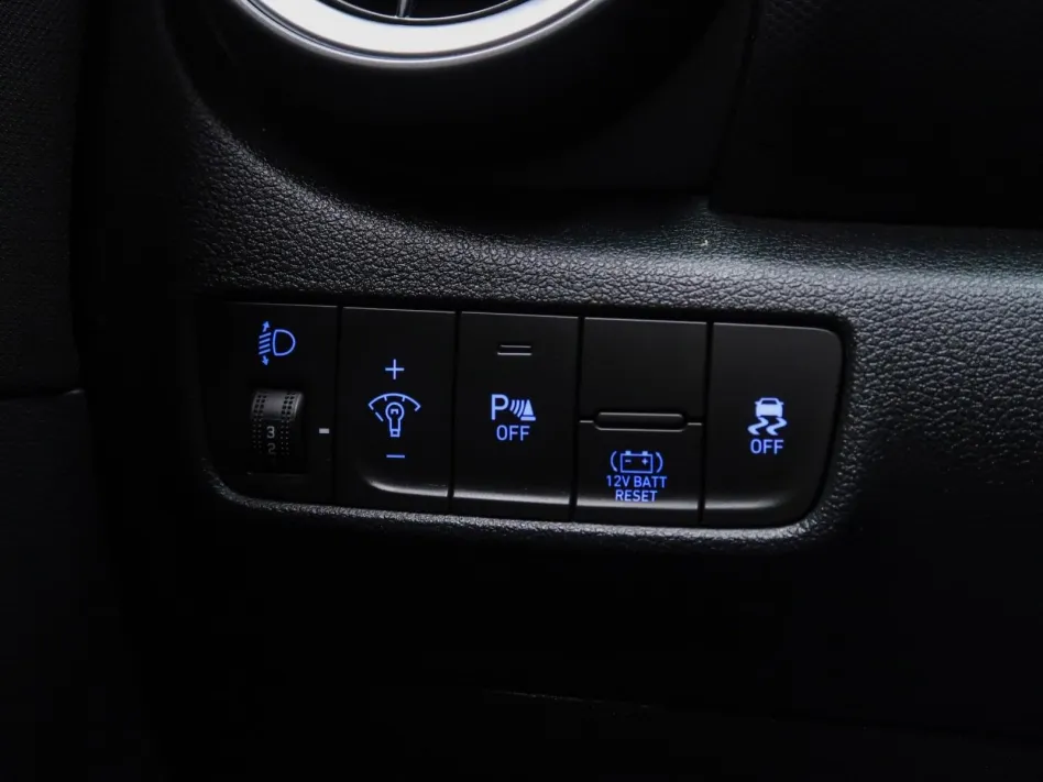 Hyundai Kona 1.6 GDI HEV MAXX DCT 141CV