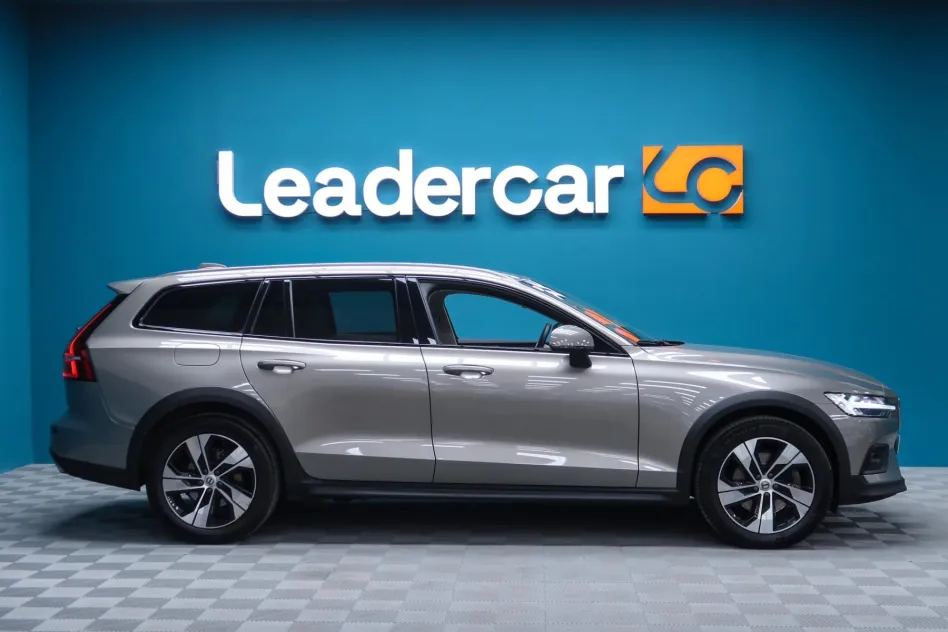 Volvo V60 Cross Country 2.0 B4 D AWD CROSS COUNTRY 197CV