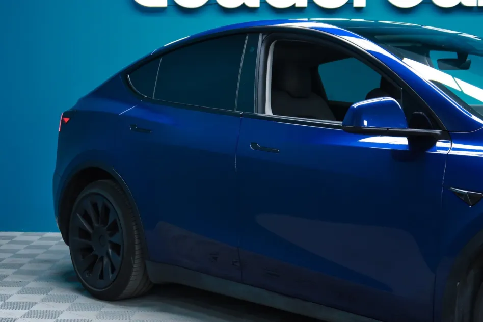 Tesla Model Y GRAN AUTONOMÍA 4WD 514CV