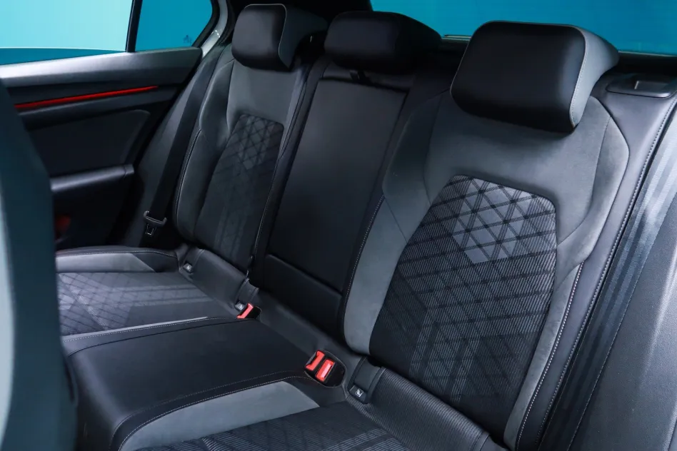 Volkswagen Golf R LINE 1.5 ETSI 150 CV