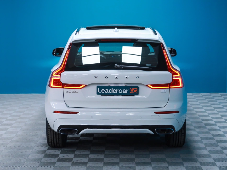 Volvo Xc60 2.0 T6 AWD  RECHARGE R-DESIGN AUTO 350CV
