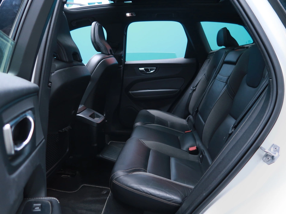Volvo Xc60 2.0 T6 AWD  RECHARGE R-DESIGN AUTO 350CV