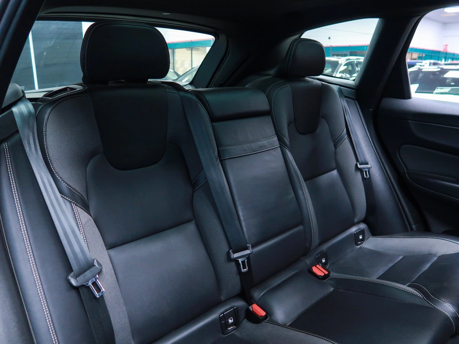 Volvo Xc60 2.0 T6 AWD  RECHARGE R-DESIGN AUTO 350CV