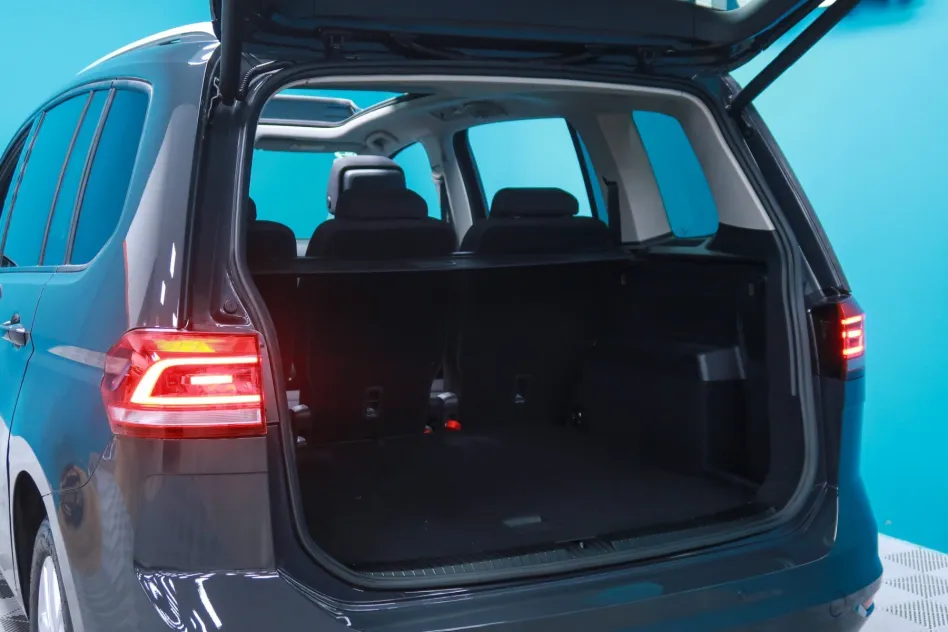 Volkswagen Touran ADVANCE 2.0 TDI 150CV DSG