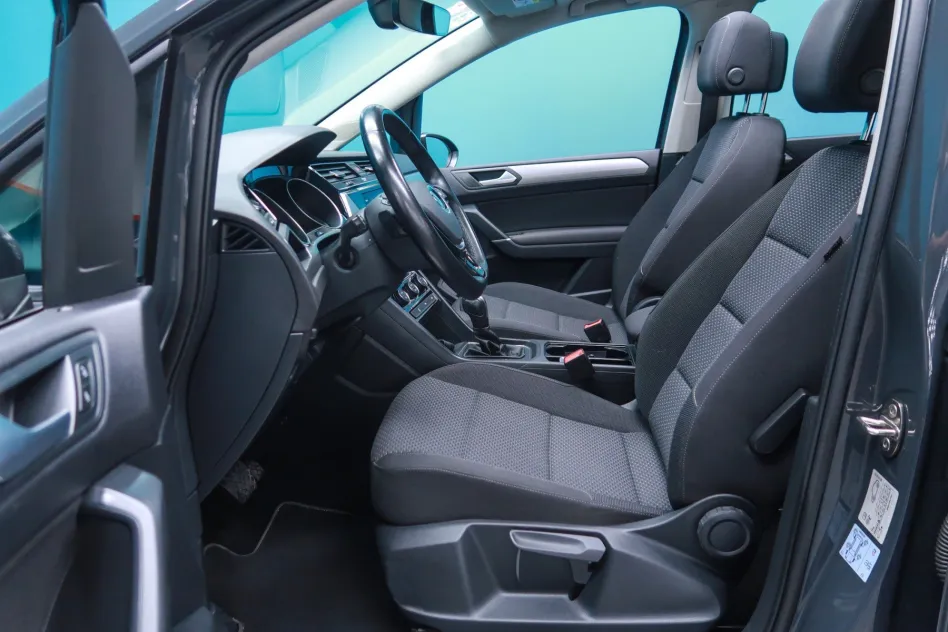 Volkswagen Touran ADVANCE 2.0 TDI 150CV DSG