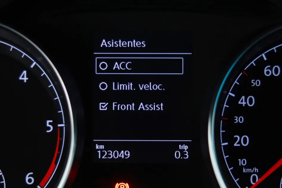 Volkswagen Touran ADVANCE 2.0 TDI 150CV DSG