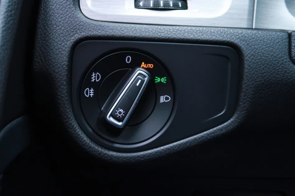 Volkswagen Golf 2.0 TDI 150CV DSG SPORT