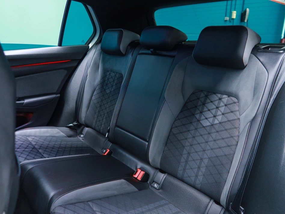 Volkswagen Golf R LINE 1.5 ETSI 150 CV