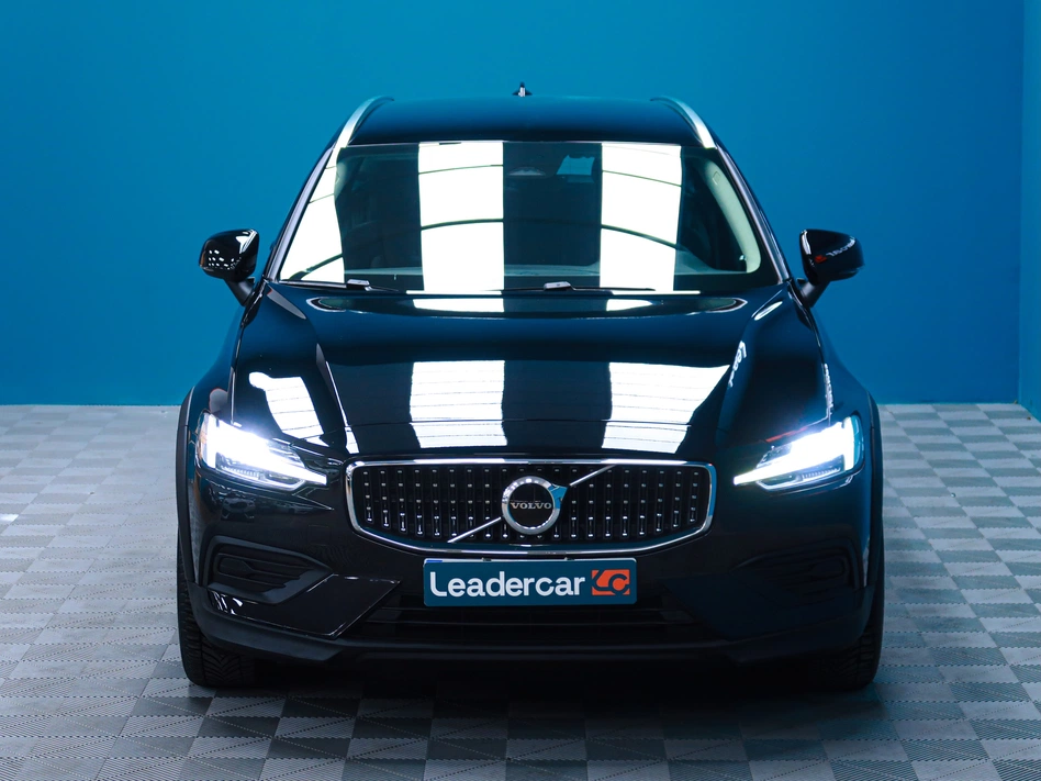 Volvo V60 Cross Country CORE AUTO B4 AWD 197CV