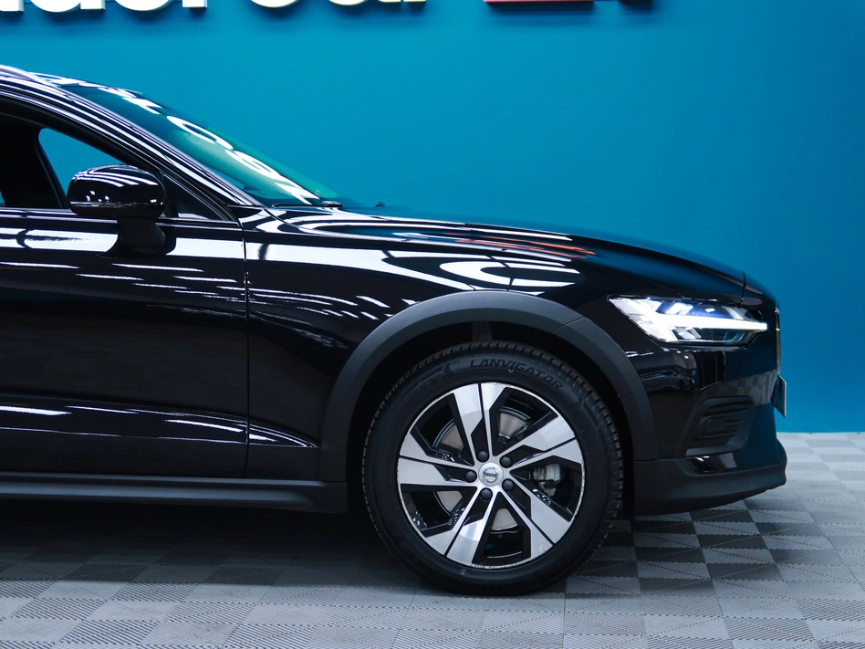 Volvo V60 Cross Country CORE AUTO B4 AWD 197CV
