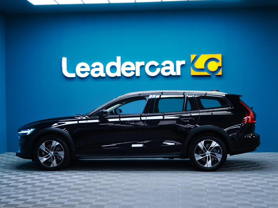 Volvo V60 Cross Country CORE AUTO B4 AWD 197CV