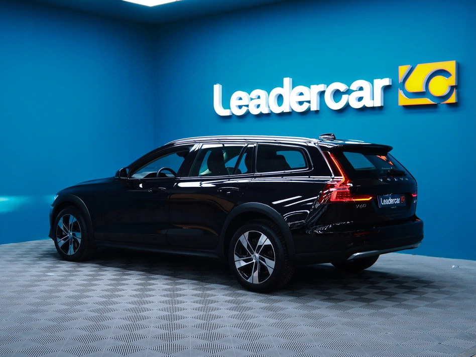 Volvo V60 Cross Country CORE AUTO B4 AWD 197CV