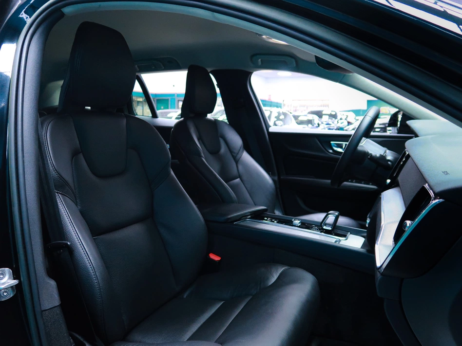 Volvo V60 Cross Country CORE AUTO B4 AWD 197CV