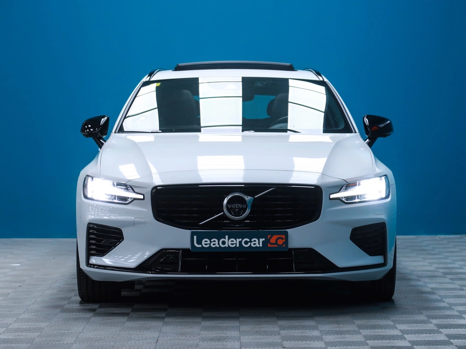 Volvo V60 2.0 T8 AWD R DESIGN AUTO 398CV