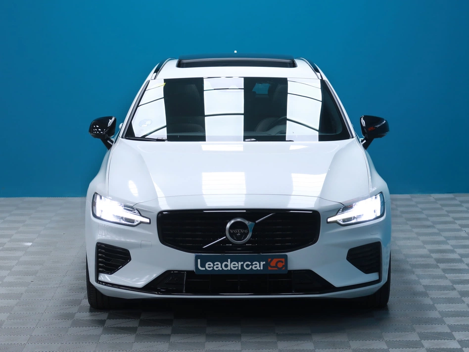 Volvo V60 2.0 T8 AWD R DESIGN AUTO 398CV