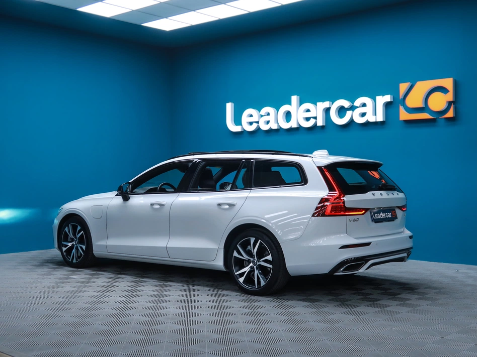 Volvo V60 2.0 T8 AWD R DESIGN AUTO 398CV